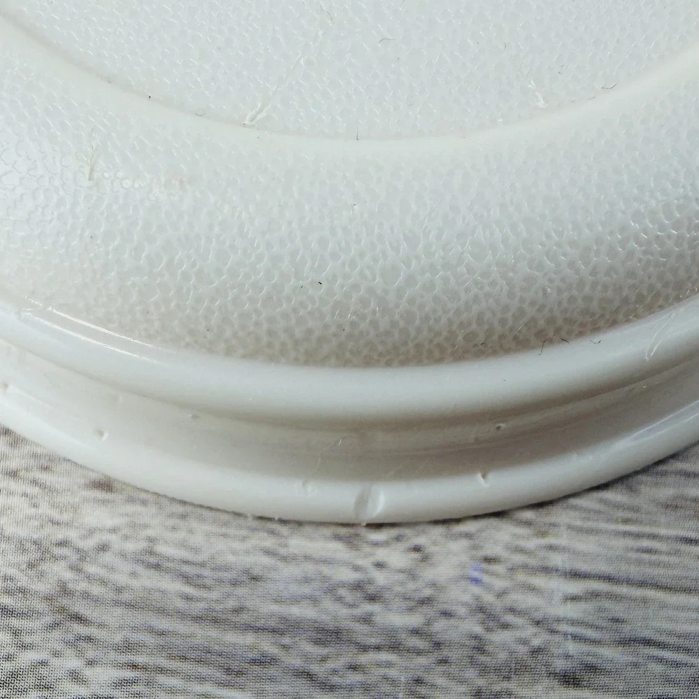 Rubbermaid Servin Saver 1 Cup #6 Set Of 2 Food Storage Round Container Lid Vtg